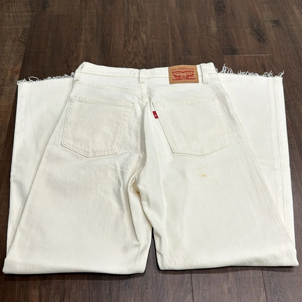 Levi’s - Ribcage Straight - Picture 3 of 11